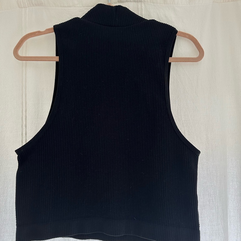 GARAGE high neck black tank